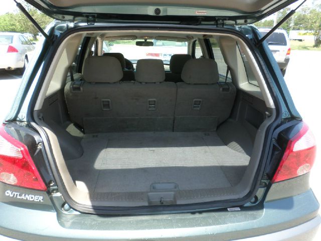Mitsubishi Outlander 2006 photo 1