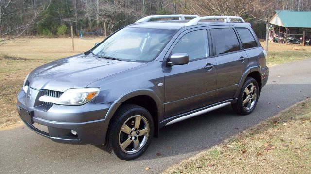 Mitsubishi Outlander 2006 photo 1