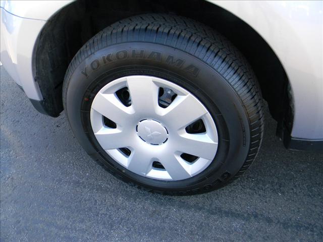 Mitsubishi Outlander 2007 photo 2