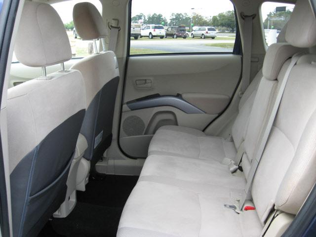 Mitsubishi Outlander 2007 photo 3