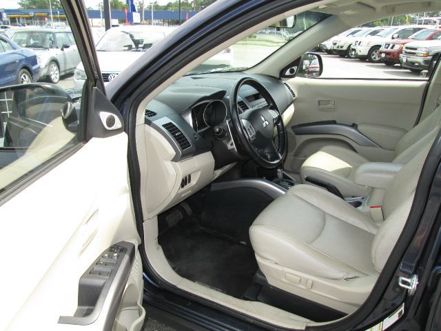 Mitsubishi Outlander 2007 photo 1