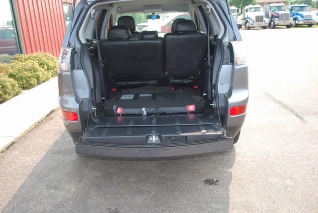 Mitsubishi Outlander 2007 photo 2
