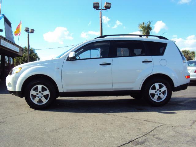 Mitsubishi Outlander 2007 photo 3