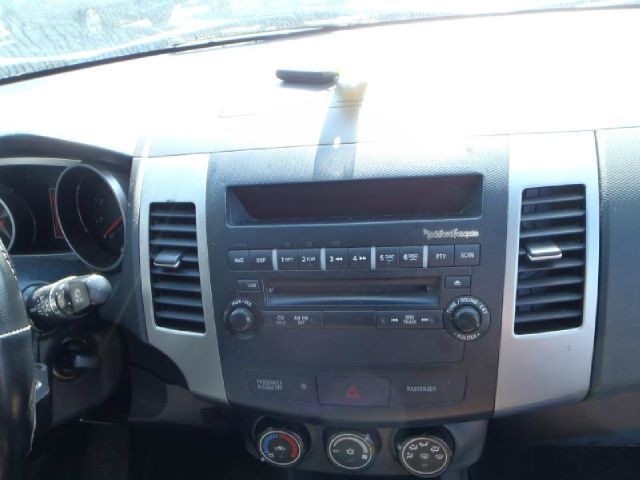 Mitsubishi Outlander 2008 photo 6