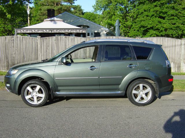 Mitsubishi Outlander 2008 photo 2