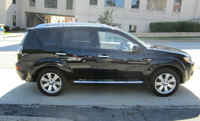 Mitsubishi Outlander 2009 photo 2