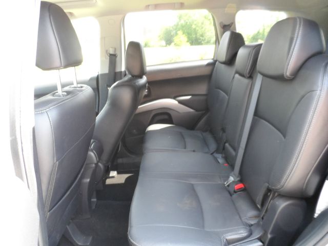 Mitsubishi Outlander 2009 photo 13