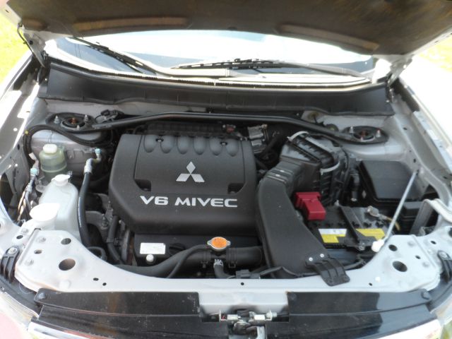 Mitsubishi Outlander 2009 photo 20