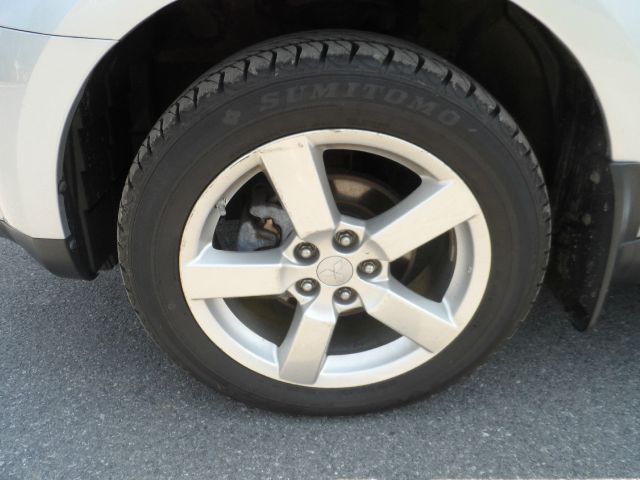 Mitsubishi Outlander 2009 photo 8