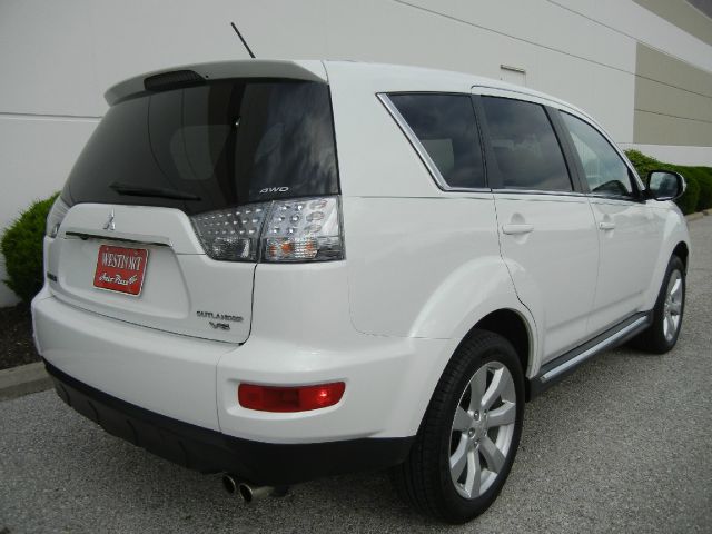 Mitsubishi Outlander 2010 photo 3