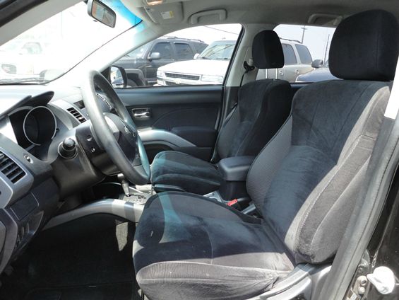 Mitsubishi Outlander 2010 photo 13