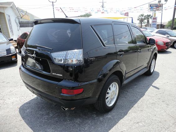 Mitsubishi Outlander 2010 photo 17
