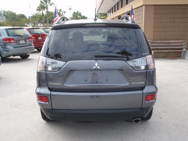 Mitsubishi Outlander 2010 photo 3