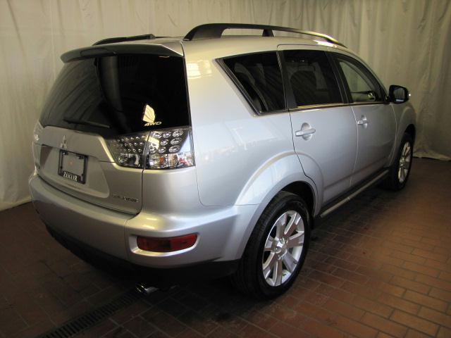 Mitsubishi Outlander 2010 photo 5
