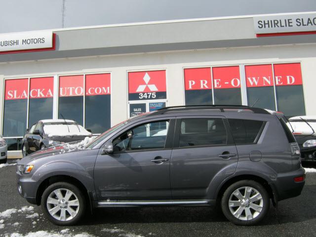Mitsubishi Outlander SE Sport Utility