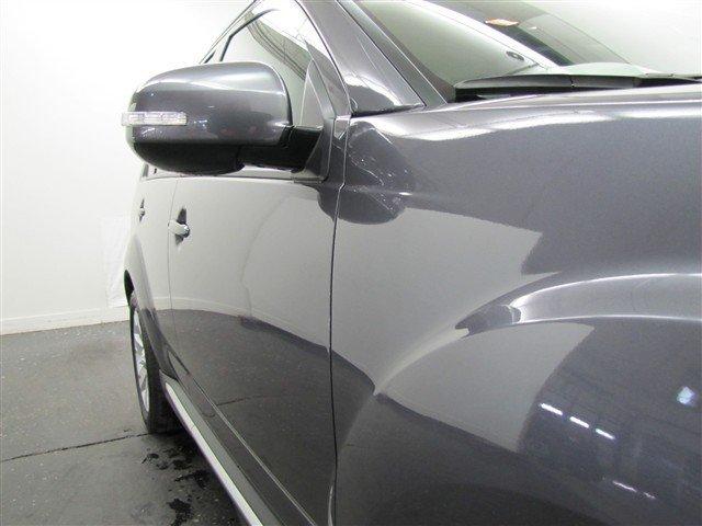 Mitsubishi Outlander SE Sport Utility