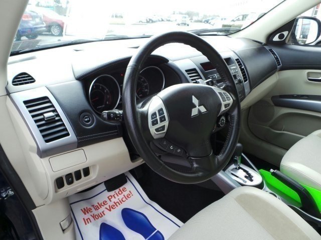 Mitsubishi Outlander 40TH Anniversary Package Unspecified