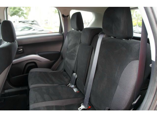 Mitsubishi Outlander 2012 photo 3