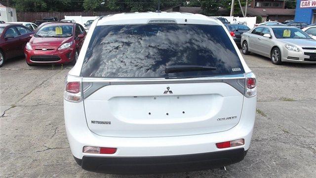 Mitsubishi Outlander S.s SUV