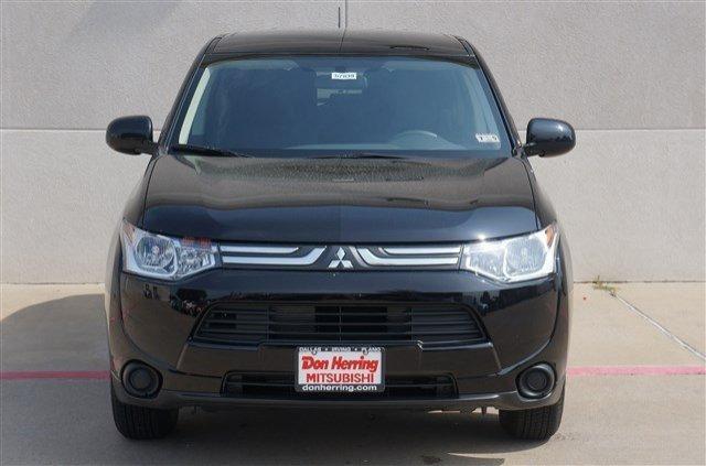 Mitsubishi Outlander 2014 photo 2