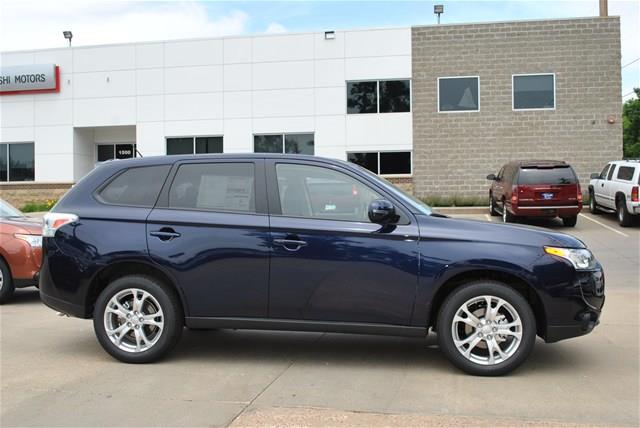 Mitsubishi Outlander 2014 photo 3