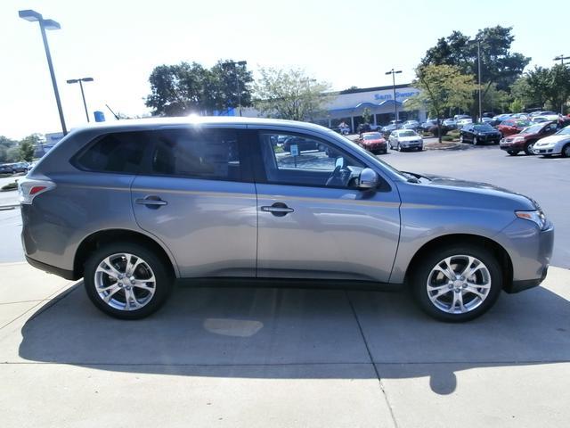 Mitsubishi Outlander 2014 photo 1