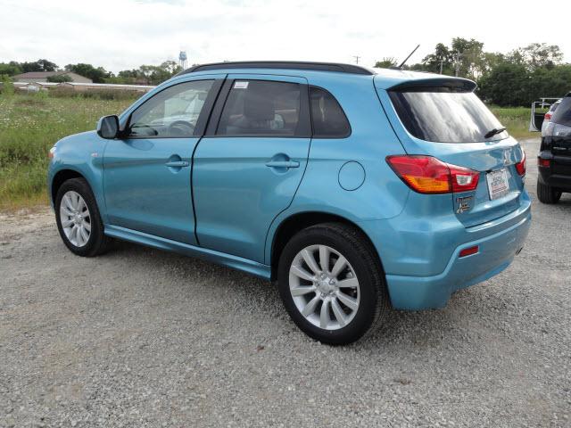 Mitsubishi Outlander Sport 2011 photo 2