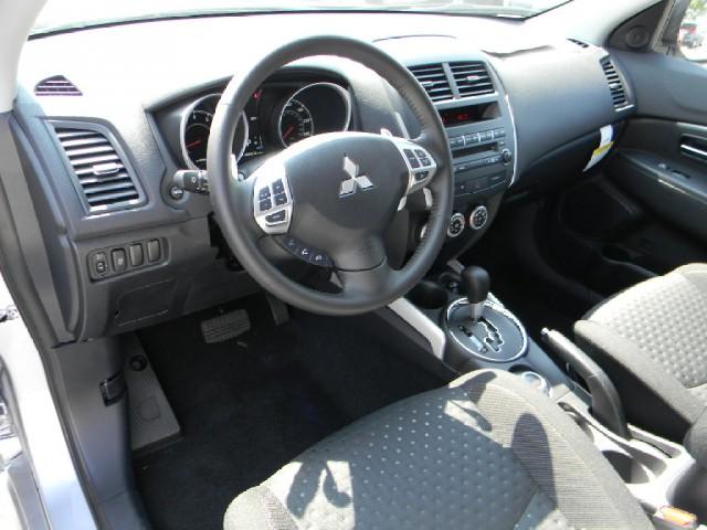Mitsubishi Outlander Sport 2011 photo 2