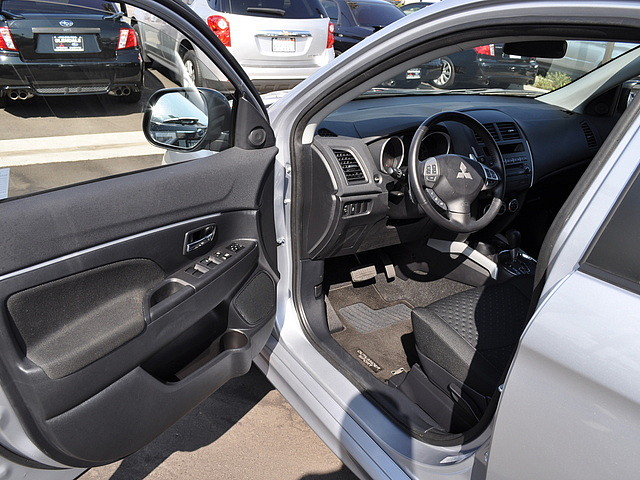 Mitsubishi Outlander Sport 2011 photo 3