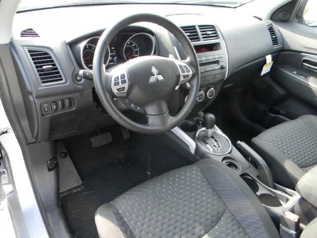 Mitsubishi Outlander Sport 2011 photo 2