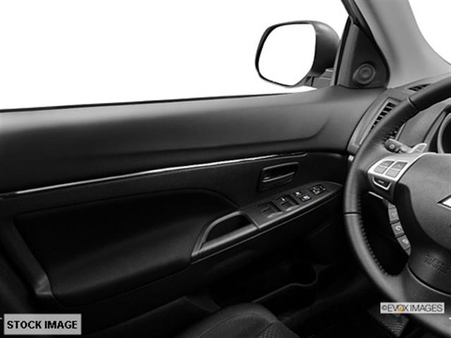 Mitsubishi Outlander Sport LW2 SUV