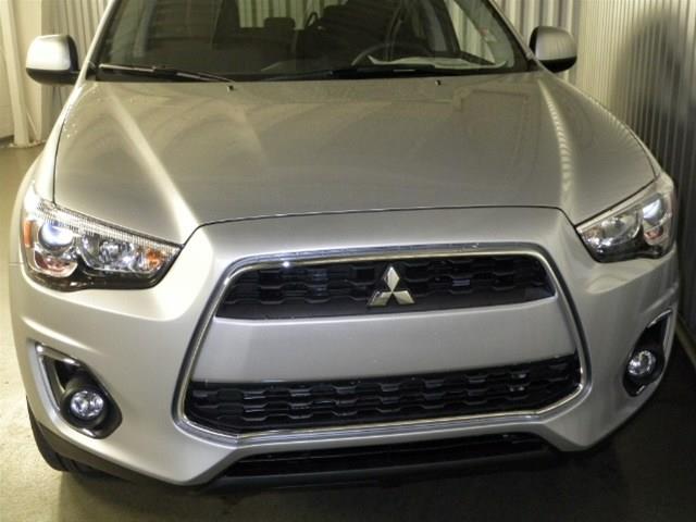 Mitsubishi Outlander Sport SE SUV