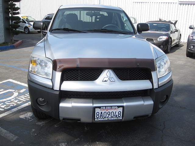Mitsubishi Raider 2006 photo 1