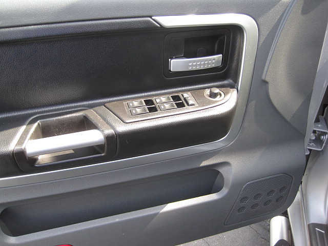 Mitsubishi Raider 2006 photo 5