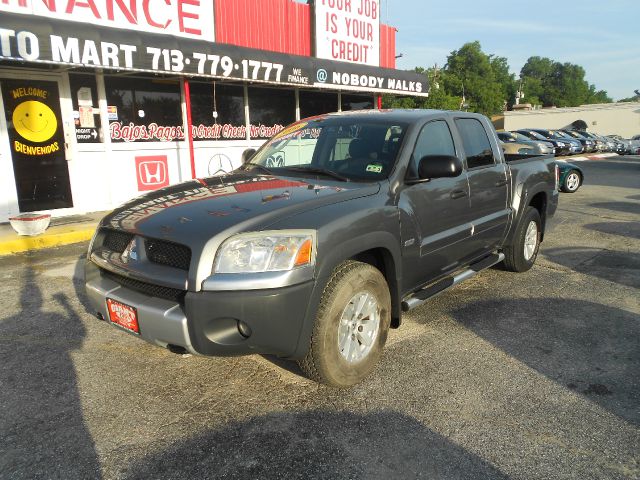 Mitsubishi Raider 2006 photo 1