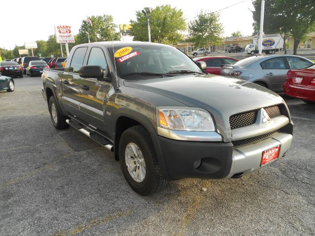 Mitsubishi Raider 2006 photo 4