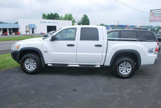 Mitsubishi Raider 2006 photo 4