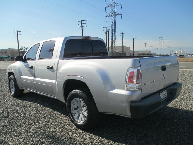 Mitsubishi Raider 2006 photo 1