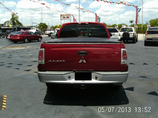 Mitsubishi Raider 2006 photo 14