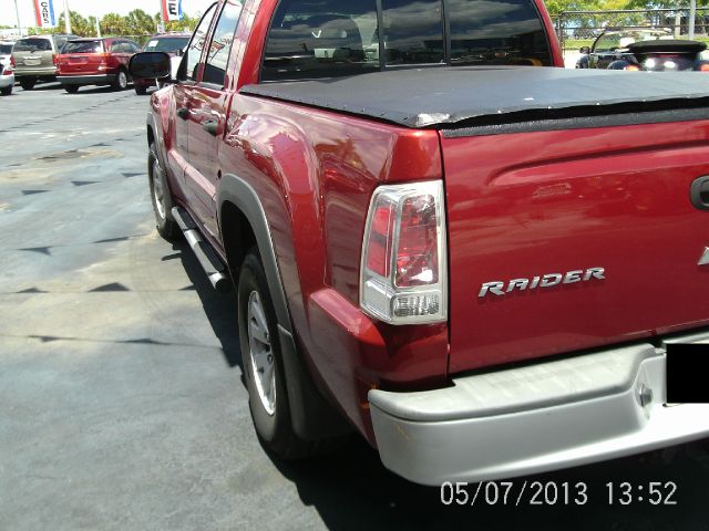 Mitsubishi Raider 2006 photo 15