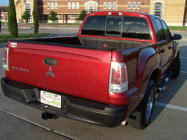Mitsubishi Raider 2006 photo 1