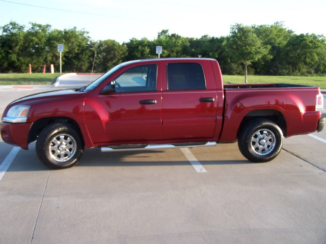 Mitsubishi Raider 2006 photo 2