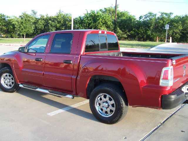 Mitsubishi Raider 2006 photo 4