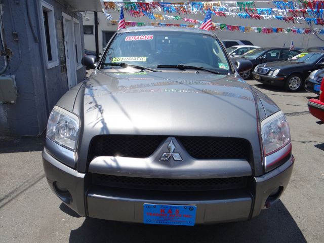 Mitsubishi Raider 2007 photo 2
