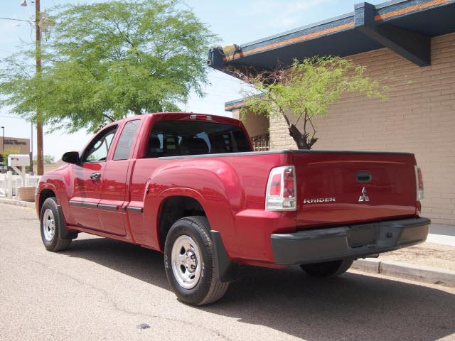 Mitsubishi Raider 2007 photo 2