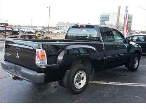 Mitsubishi Raider 2007 photo 1