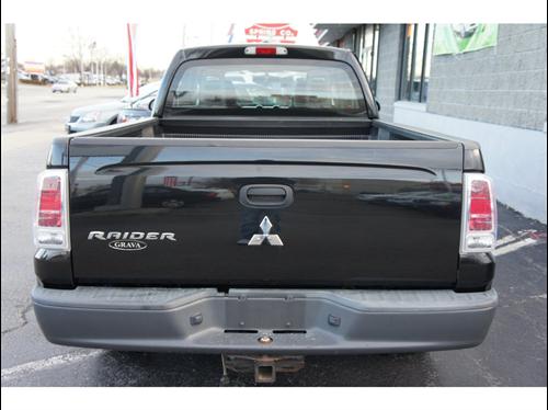 Mitsubishi Raider 2007 photo 2