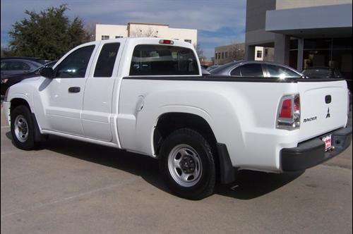 Mitsubishi Raider 2007 photo 2