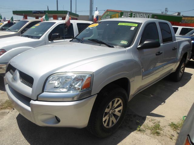 Mitsubishi Raider 2008 photo 2