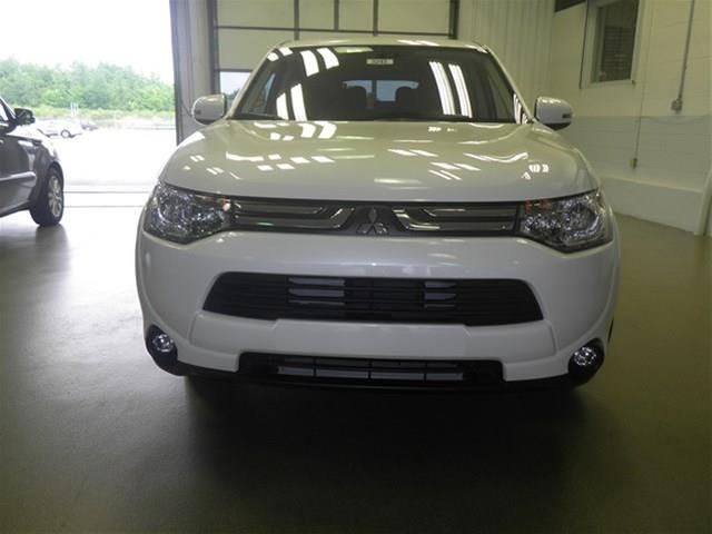 Mitsubishi Unspecified 2014 photo 1